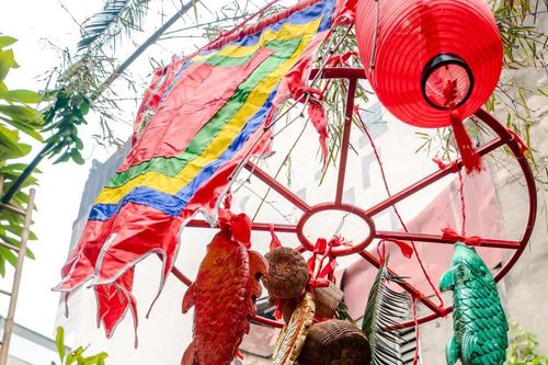 Hoài niệm cây nêu xưa giữa phố phường hiện đại