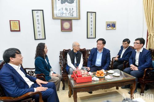 Trưởng Ban Tuyên giáo Trung ương thăm, chúc Tết các trí thức, nhà khoa học