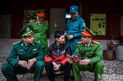 Đồng lòng dưới chân đỉnh Khoang La San