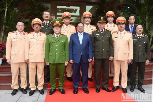 Thủ tướng thăm, chúc Tết lực lượng Cảnh sát giao thông
