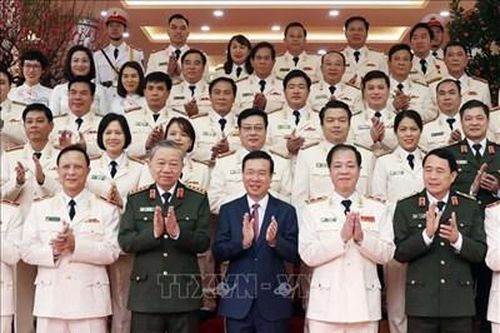 Chủ tịch nước Võ Văn Thưởng chúc Tết cán bộ, chiến sĩ Bộ tư lệnh Cảnh vệ