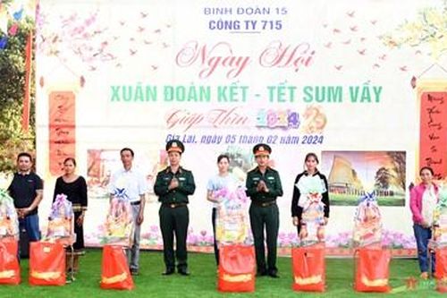Ấm áp Ngày hội 'Xuân đoàn kết - Tết sum vầy' của Công ty 715