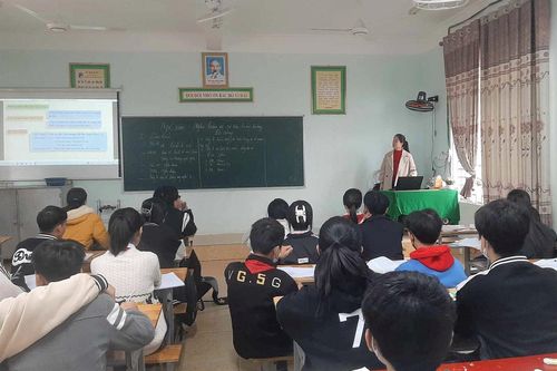 Giáo viên, nhân viên hợp đồng tại Nghệ An được tạm ứng lương trước Tết