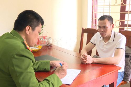 Đối tượng truy nã ra đầu thú sau 9 năm lẩn trốn