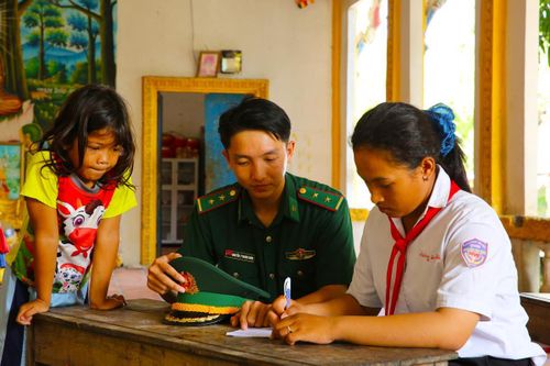 Bộ đội Biên phòng - 65 năm xây dựng, chiến đấu và trưởng thành (bài 4)