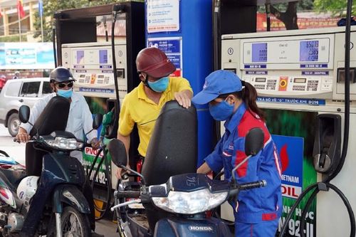 Bộ Công Thương: Giá xăng dầu sẽ được điều chỉnh vào ngày 29 Tết Nguyên đán