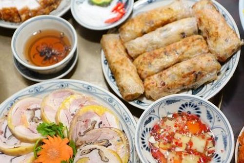 Làm sao để có món nem rán giòn, không vỡ nát hay sũng dầu?