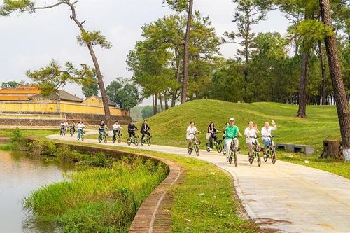 Huế khai trương tuyến du lịch xanh tại khu vực lăng vua Gia Long
