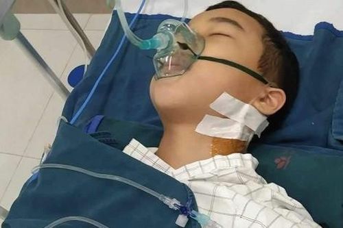 Cha mẹ thế chấp nhà cũng không lo đủ cho con chữa ung thư thận