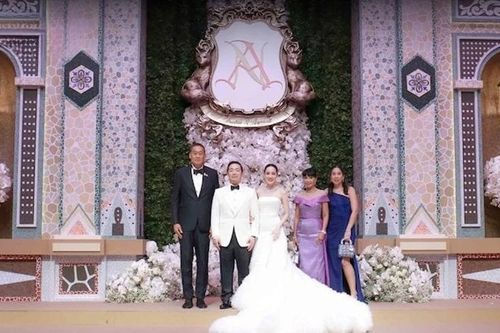 Đám cưới xa hoa của cặp đôi yêu 7 năm, khách mời là các tỷ phú đình đám châu Á