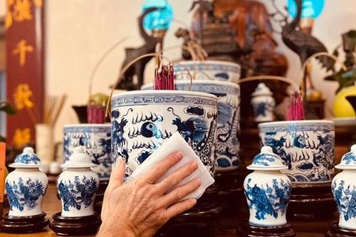 Những kiêng kị khi lau dọn bàn thờ cuối năm