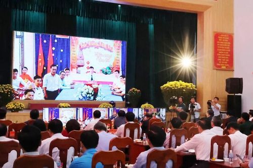 Cầu truyền hình trực tuyến chúc Tết cán bộ, chiến sỹ và nhân dân Trường Sa
