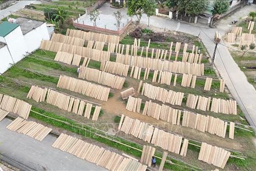 Nhu cầu tăng cao, làng nghề bánh đa nem tăng cường sản xuất phục vụ Tết