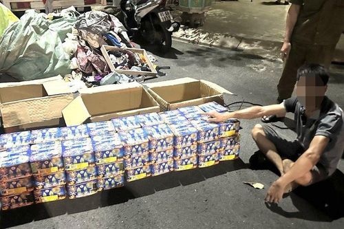 Tràn lan quảng cáo bán pháo trên mạng dịp cận Tết- Bài 2: Bắt nhiều vụ vận chuyển tinh vi