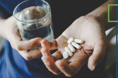Chuẩn bị thuốc giảm đau không kê đơn cho nghỉ lễ dài ngày cần lưu ý gì?