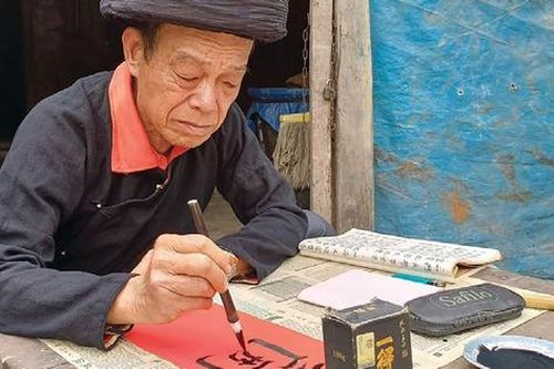 Độc đáo chuyện xin chữ ngày Tết của người Dao vùng Tây Bắc