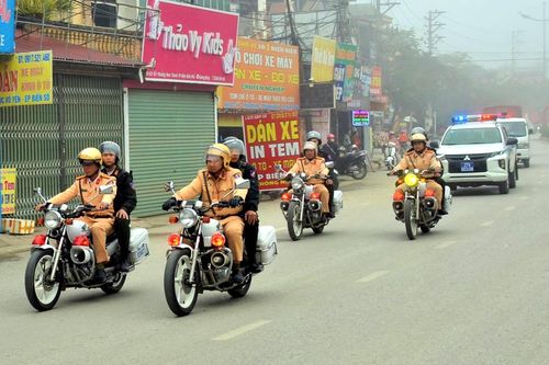 Ra quân tăng cường cán bộ, chiến sĩ xuống cơ sở bảo đảm ANTT