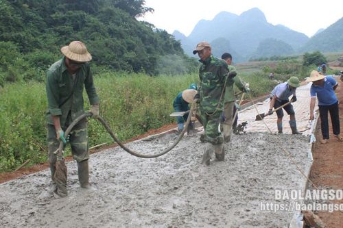 Xây dựng xã nông thôn mới nâng cao: Chung sức từ người dân