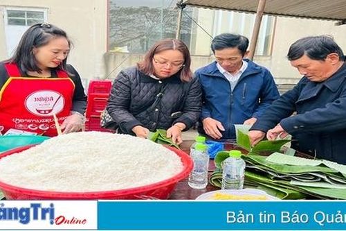 Ấm tình ngày Tết ở xã miền núi