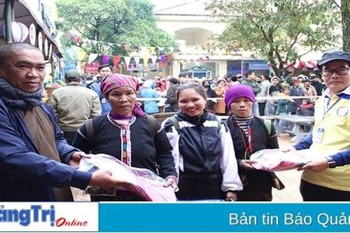 'Chợ xuân 0 đồng' nơi miền biên giới
