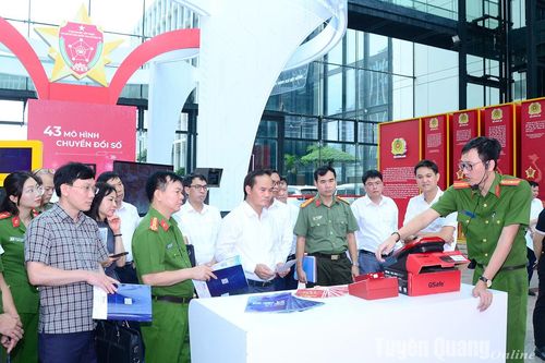 Phát huy nhân tố con người trong xây dựng văn hóa số