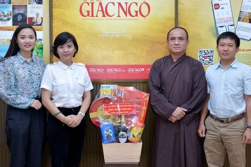 Thượng tọa Tổng Biên tập Báo Giác Ngộ tiếp phái đoàn đại diện Cục An ninh nội địa - Bộ Công an