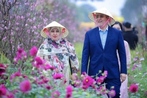 Đường hoa Home Hanoi Xuan 2024 tại Mailand Hanoi City chính thức mở cửa