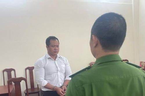 Bắt tạm giam một chuyên viên thanh tra Ngân hàng Nhà nước lừa đảo chiếm đoạt tài sản