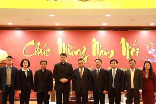 Chủ tịch UBND thành phố Hà Nội tiếp đại diện Tòa thánh Vatican tại Việt Nam