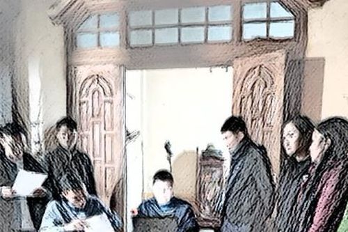 Bí ẩn bên trong ngôi nhà bề thế ven quốc lộ gắn chi chít camera và nuôi đàn chó dữ
