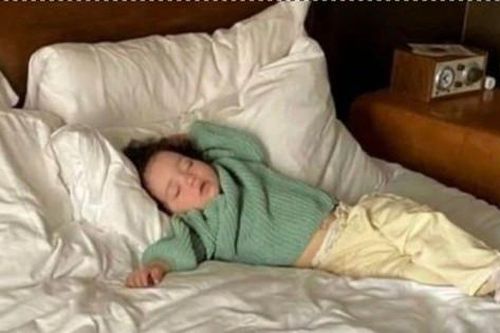 Nỗi niềm mẹ bỉm ngày đông: 'Trời rét nhưng cứ đắp chăn là con lại đạp, mẹ dậy 5 lần 7 lượt lo con lạnh'