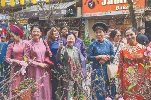 Hà Nội rộn ràng vào Xuân