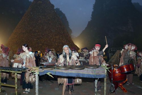 Đảo Khê Cốc - nơi tái hiện sinh hoạt cộng đồng của cư dân cổ Tràng An
