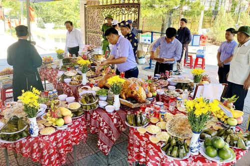 'Mời các anh về vui xuân đón tết'