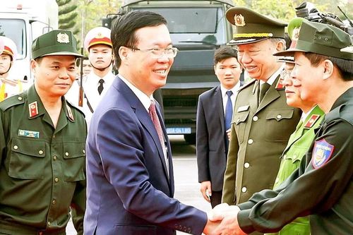 Lãnh đạo Trung ương, TPHCM chúc tết các đơn vị và cá nhân