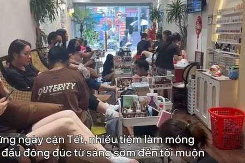 Làm đẹp ngày cận Tết: Chủ phục vụ đến đêm, khách đặt trước cả tuần