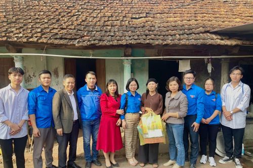Lễ hội xuân yêu thương và bài học về sự sẻ chia