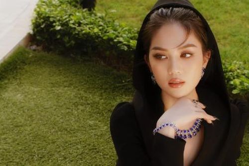 Ngọc Trinh thay ảnh bìa sang chảnh, tiết lộ lý do đêm đầu về nhà nhưng thức trắng