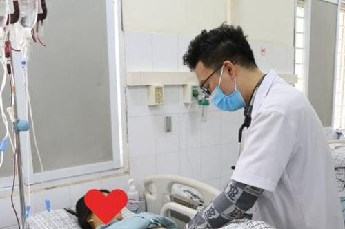Ngộ độc nguy kịch sau khi ăn lá lộc mại kèm thịt chó