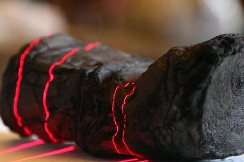 AI giải mã nội dung cuộn giấy 2.000 năm tuổi bị cháy xém trong thảm họa Pompeii