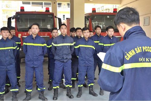 Sẵn sàng chiến đấu với 'giặc lửa' trong dịp Tết