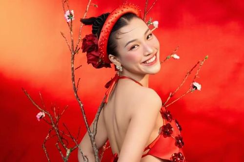 Á hậu Hoàng Oanh khoe nhan sắc đậm nét Á Đông trong bộ ảnh Tết