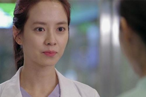 Chồng cũ đi biệt xứ 4 năm rồi trở về quỳ xuống cầu xin, tôi cảm thấy coi thường anh ta hơn