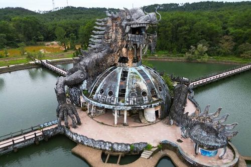 Du khách tiếc nuối khi thủy cung hình rồng tại công viên 'ma mị' nổi tiếng thế giới ở Huế sắp bị đập bỏ