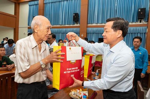 An Giang chăm lo Nhân dân vui Xuân, đón Tết