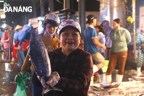 Nhộn nhịp chợ cá cuối năm