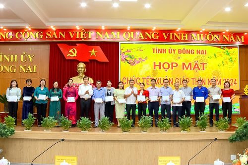 Thường trực Tỉnh ủy họp mặt chúc Tết các cơ quan khối Đảng, đoàn thể tỉnh