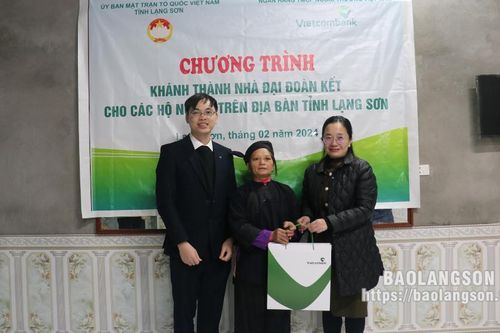Khánh thành, bàn giao nhà đại đoàn kết cho hộ nghèo tại huyện Văn Lãng