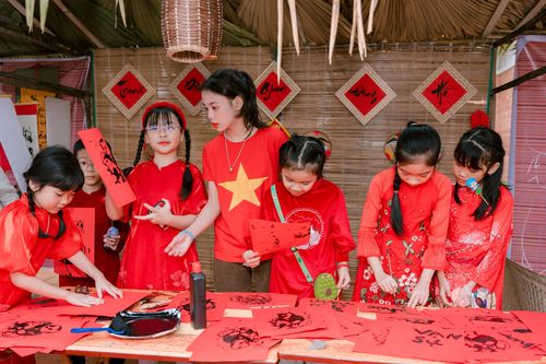 Trải nghiệm không khí Tết cổ truyền
