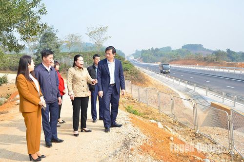 Sắc Xuân trên thành phố đô thị loại II